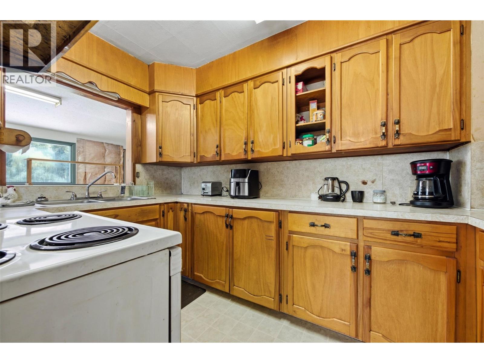 2613 Lumby Mabel Lake Road - 24
