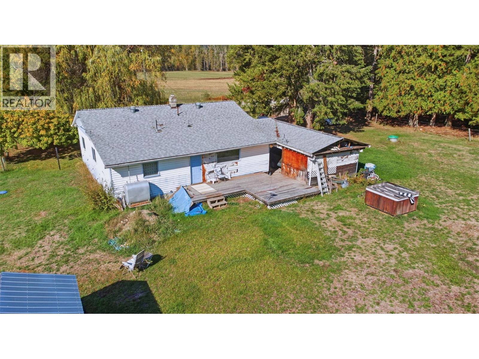 2613 Lumby Mabel Lake Road - 9