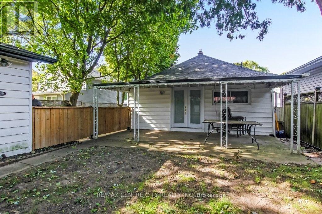 78 Stuart Street — photo 16