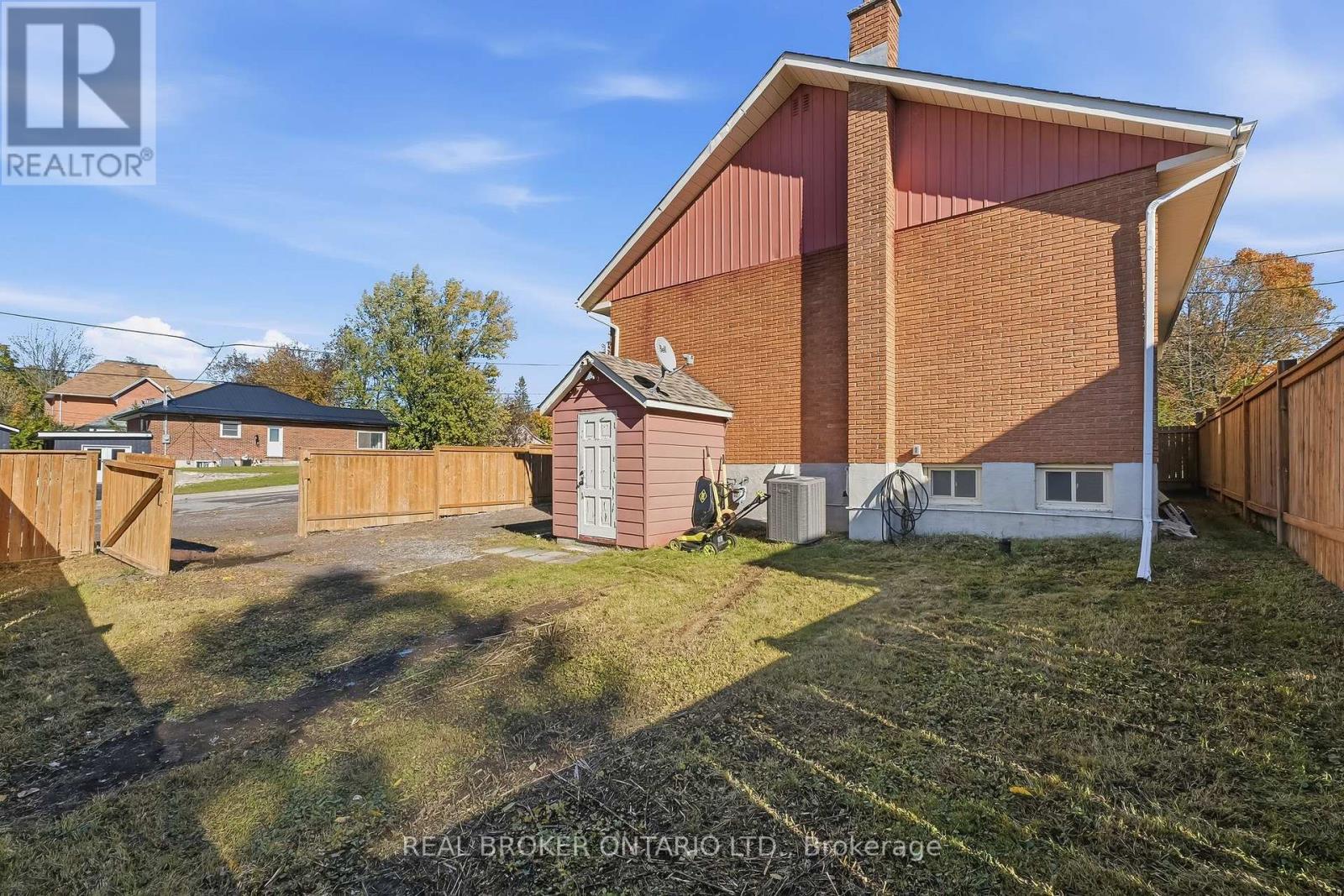 38 Queen Street — photo 42