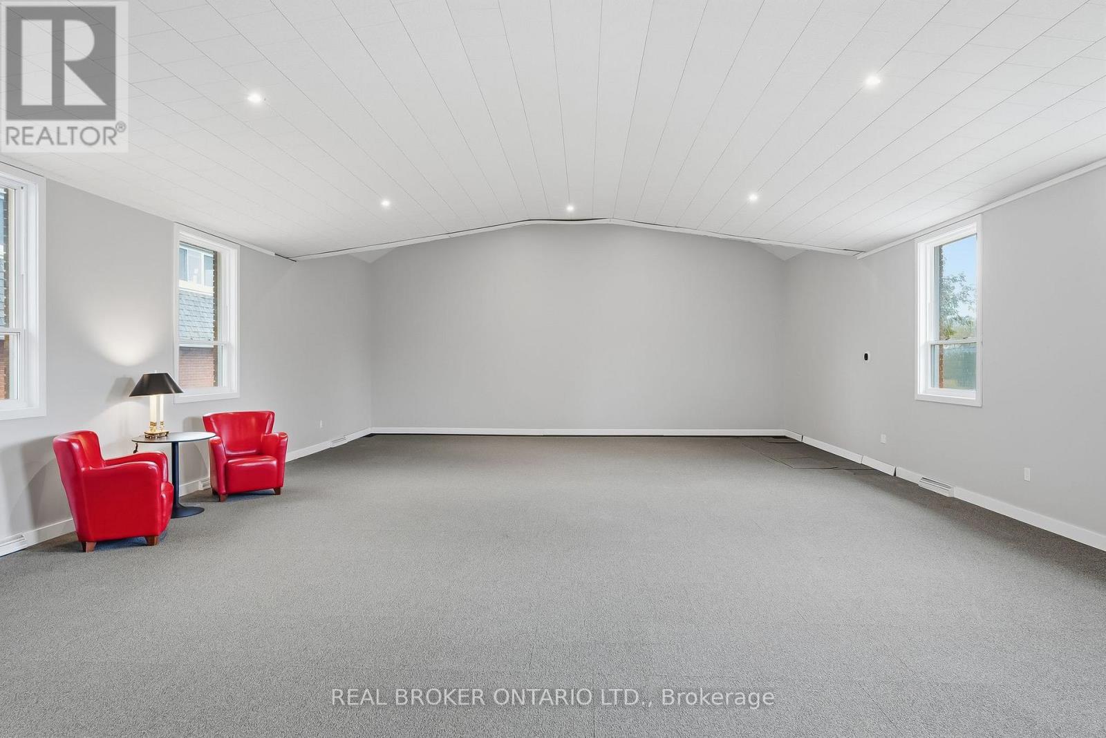 38 Queen Street — photo 15