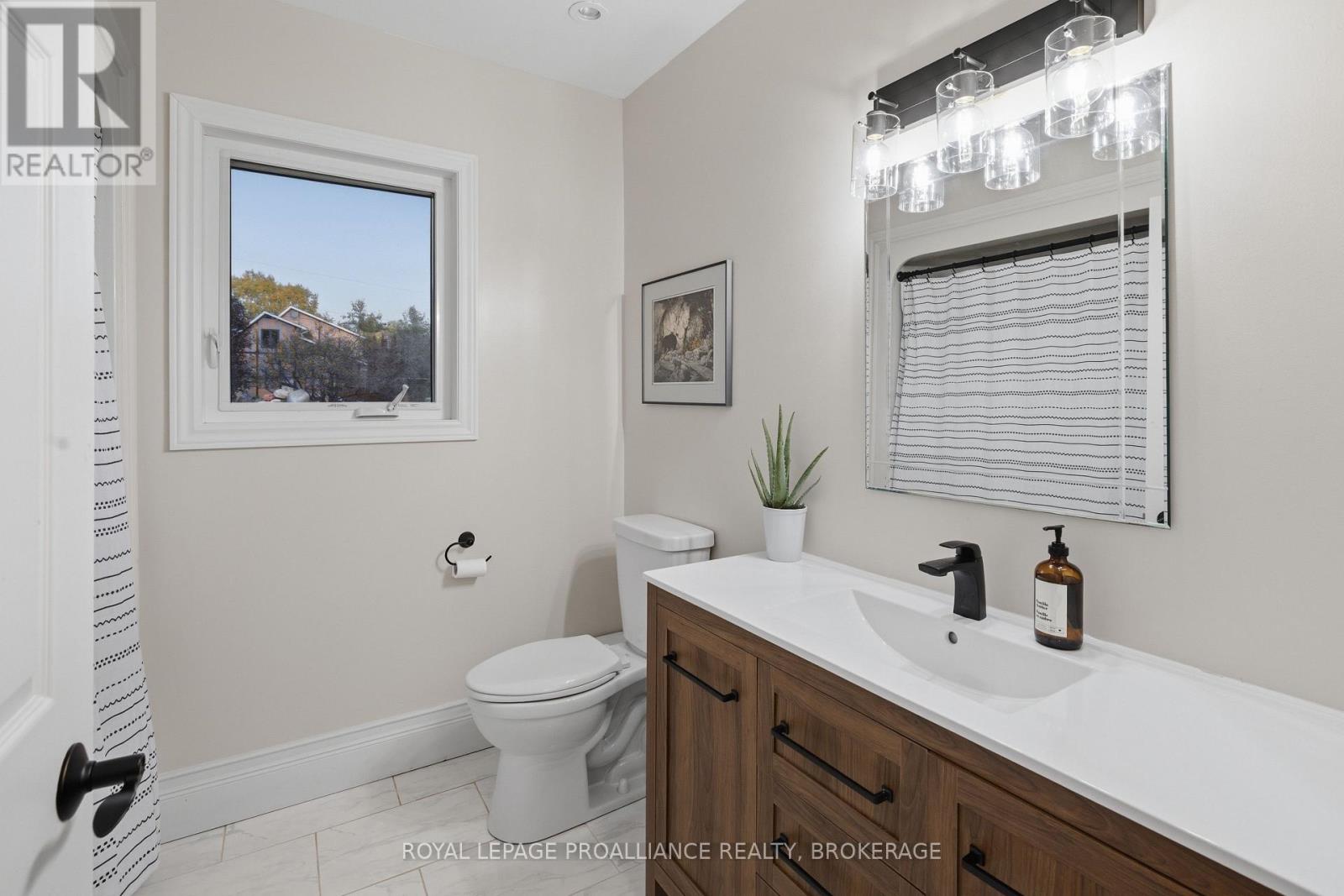 5403 HOLMES ROAD - 23