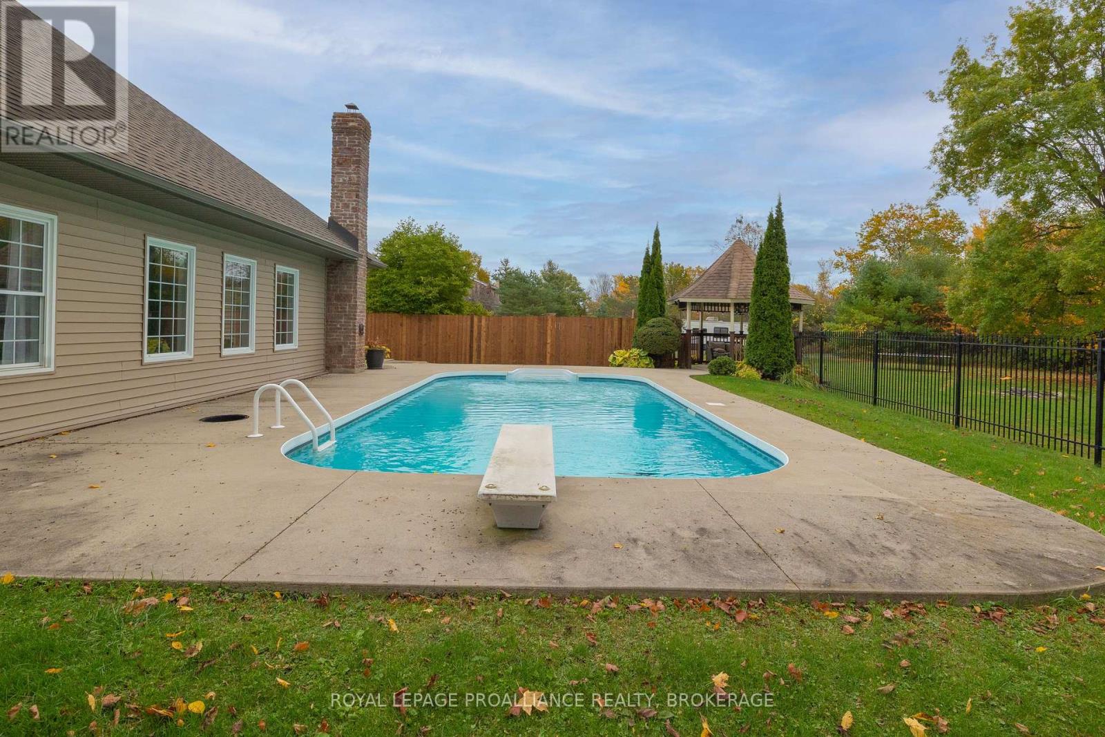 5403 Holmes Road — photo 33