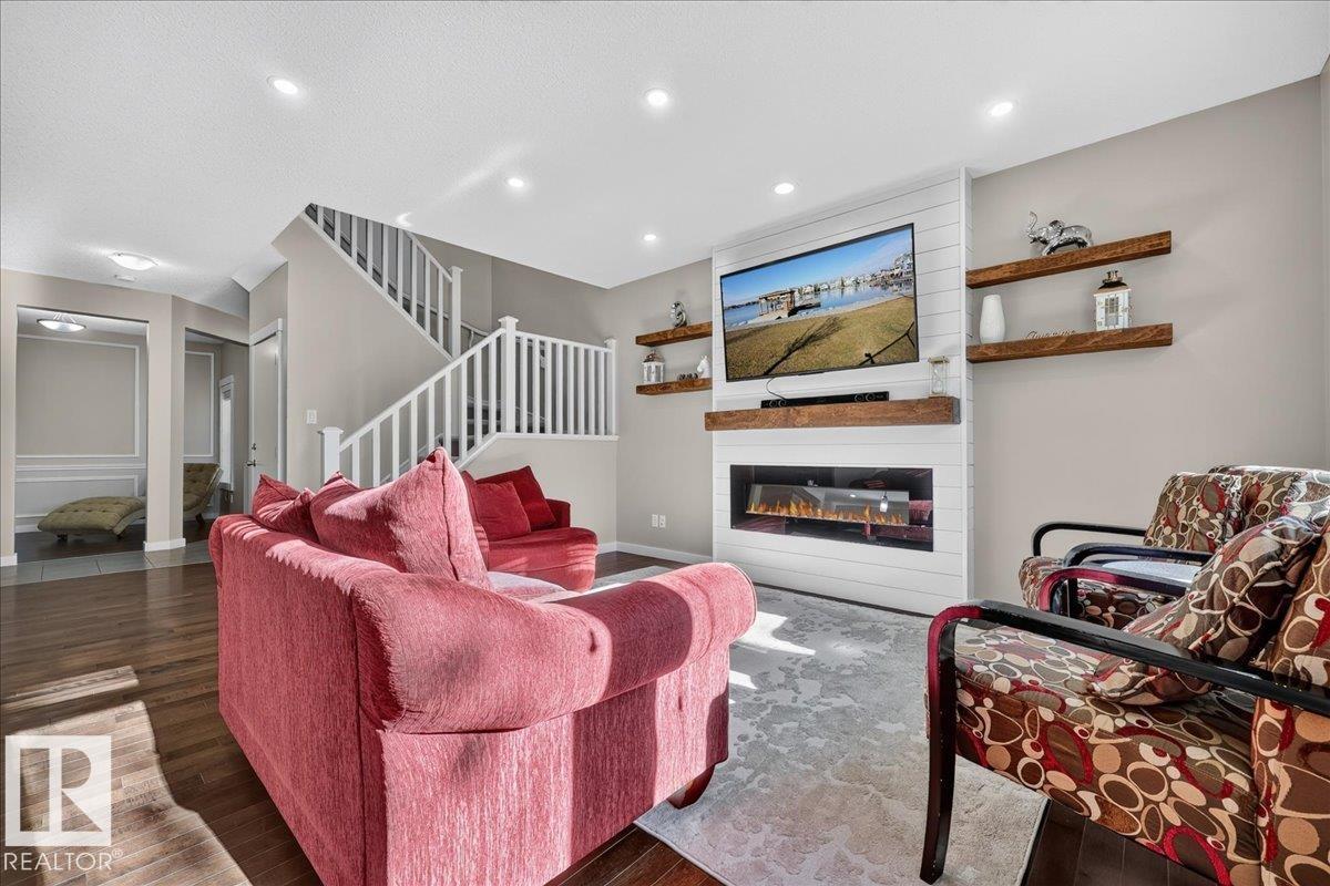 8515 19 Av SW photo 4 — MLS® E4513262