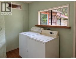 375 Decourcy Dr, Gabriola Island, BC V0R1X1 Photo 10