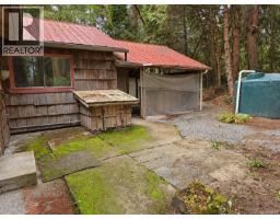 375 Decourcy Dr, Gabriola Island, BC V0R1X1 Photo 8