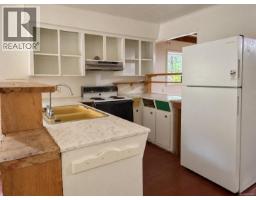 375 Decourcy Dr, Gabriola Island, BC V0R1X1 Photo 9