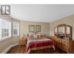 9 Bernice Drive thumbnail 16
