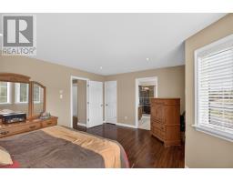 9 Bernice Drive thumbnail 19