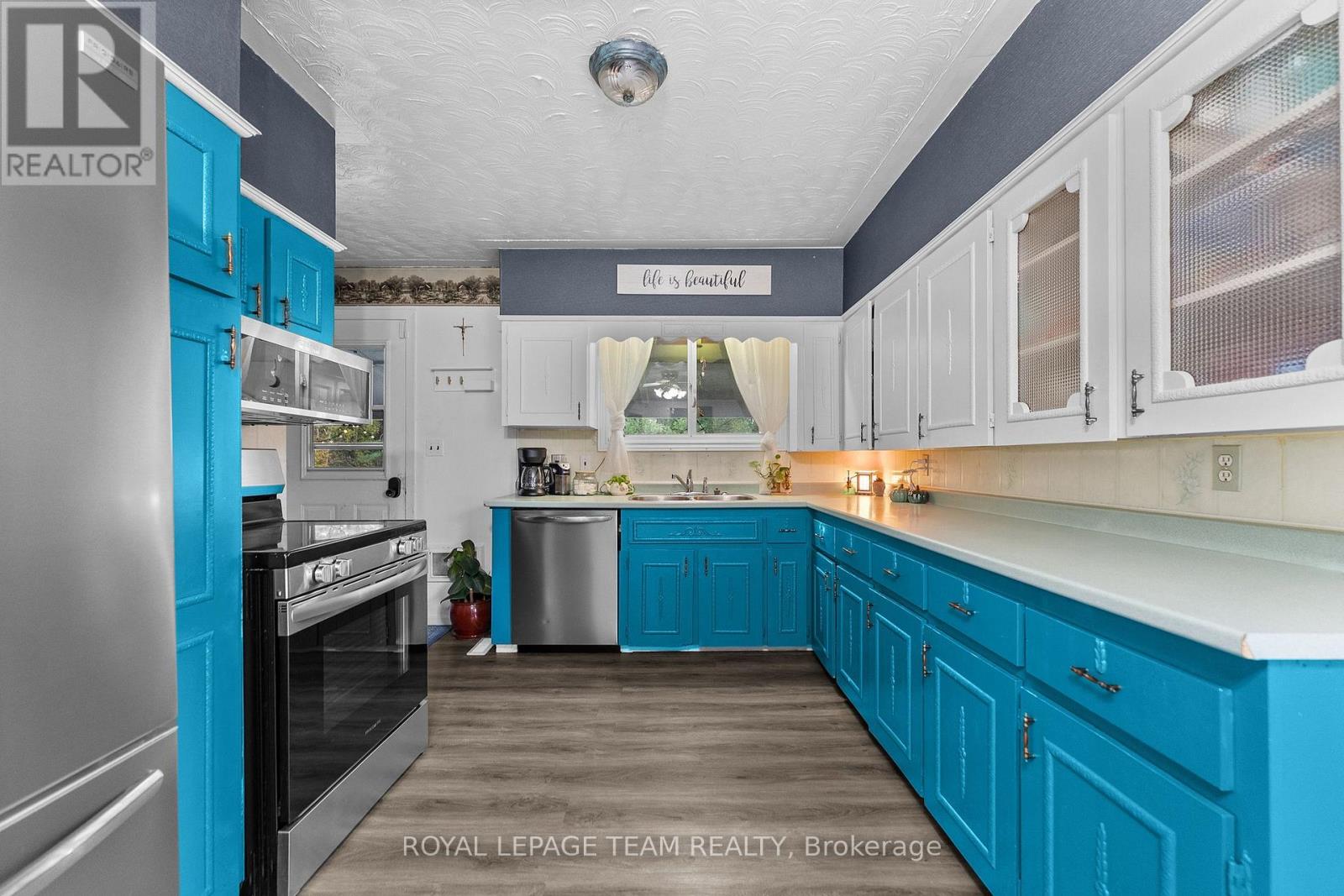 2380 Johnston Road — photo 13