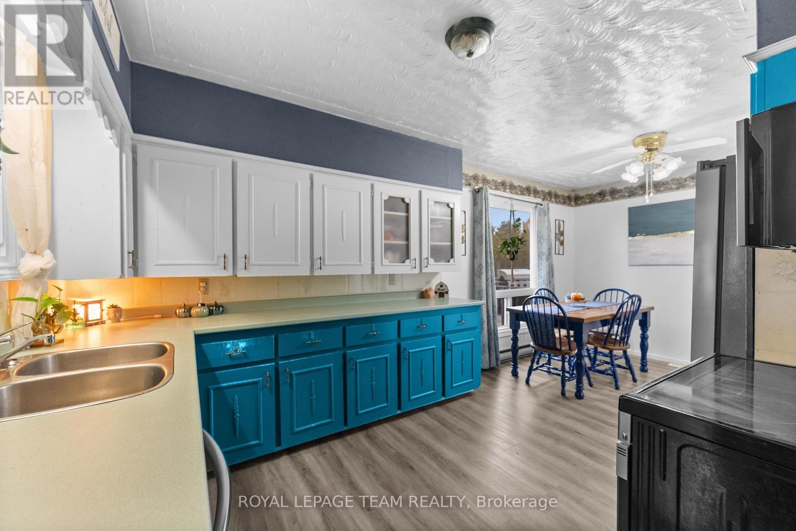 2380 Johnston Road — photo 14