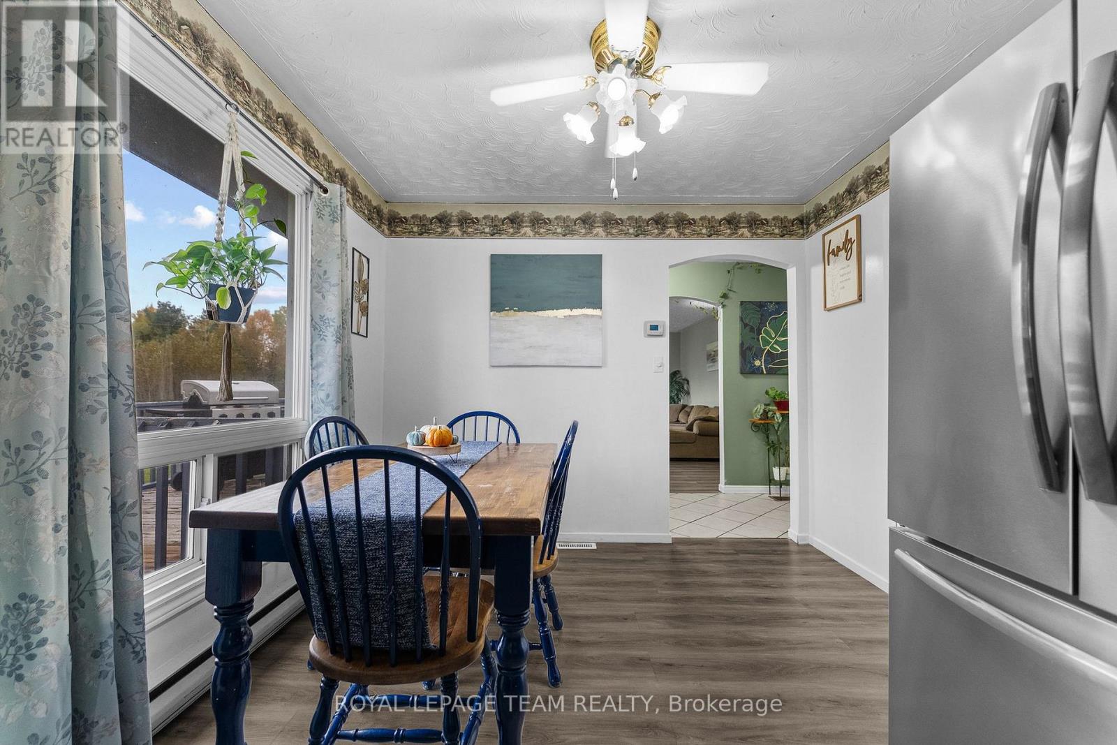 2380 Johnston Road — photo 16