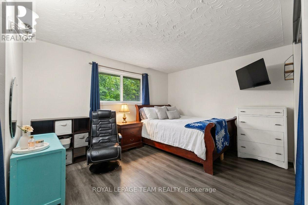 2380 Johnston Road — photo 17