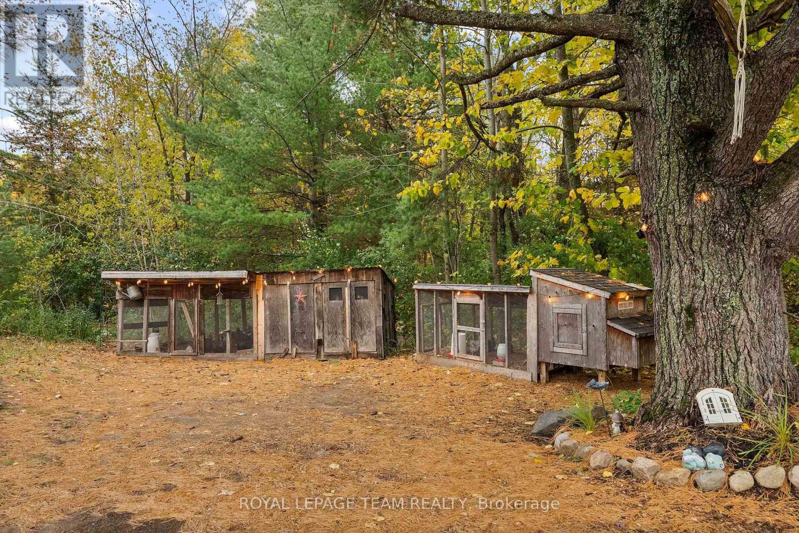 2380 Johnston Road — photo 34