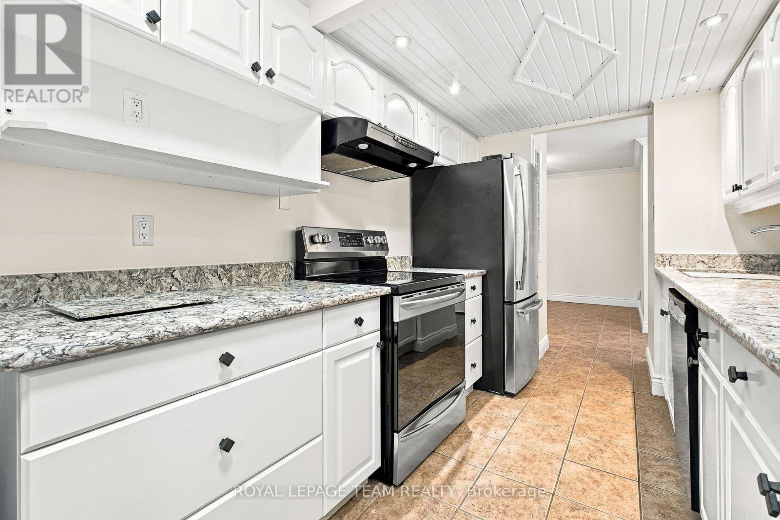 60 Mcleod Street — photo 24