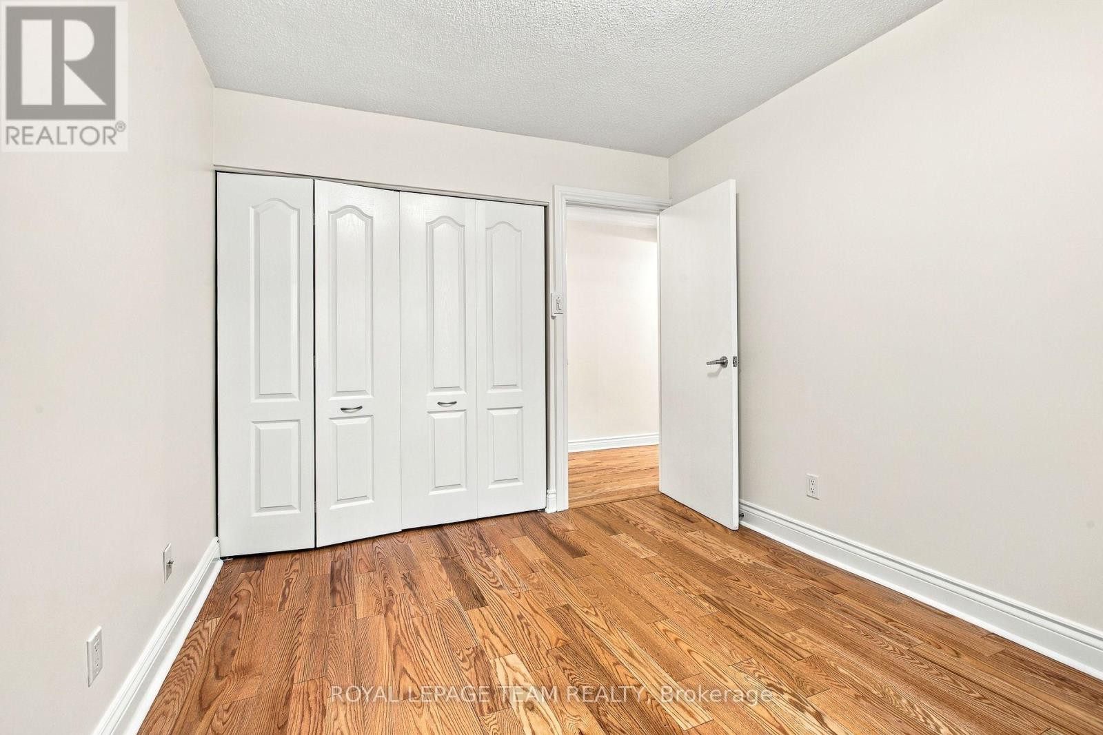 60 Mcleod Street — photo 31