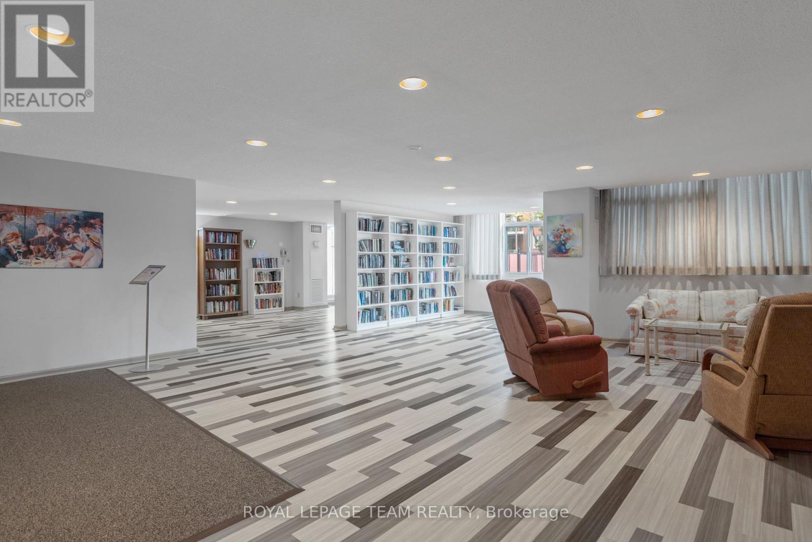 60 Mcleod Street — photo 36