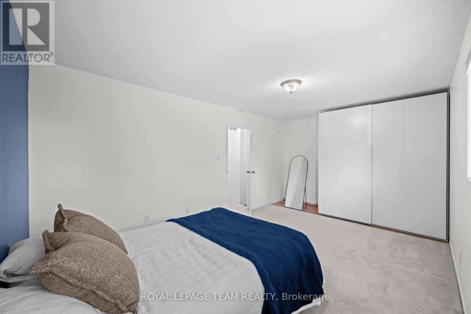 61 Mcclintock Way — photo 13
