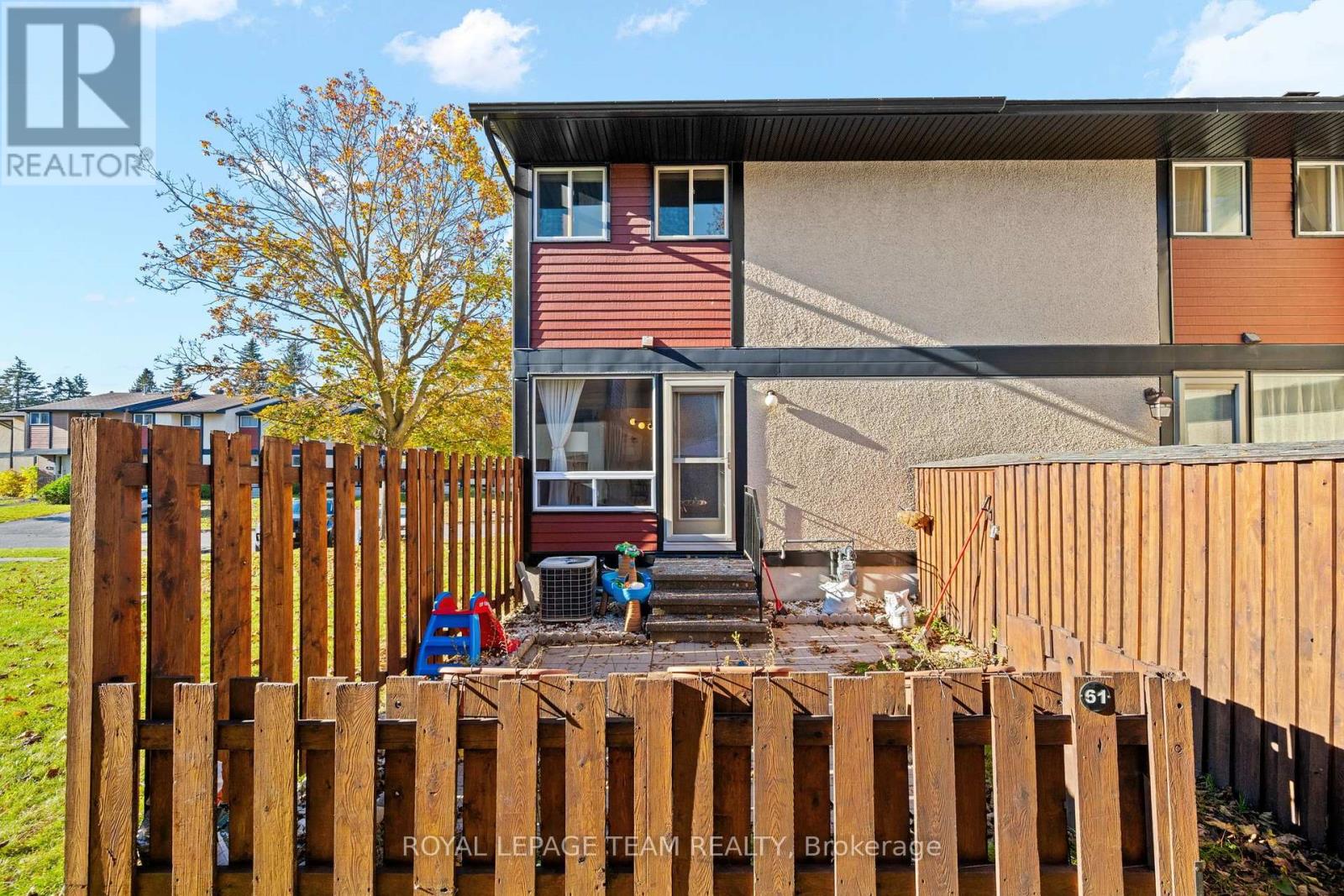 61 Mcclintock Way — photo 22
