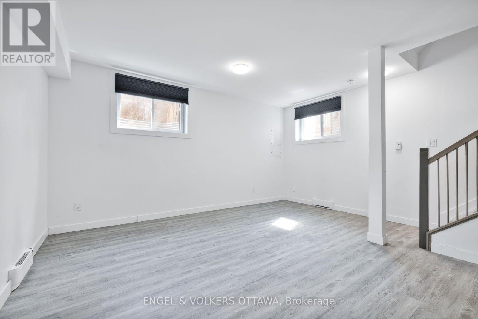 151 Longpre North — photo 8
