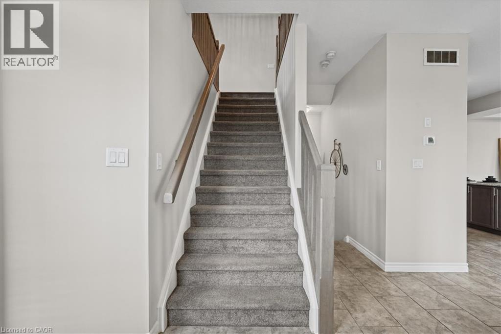 100 Links Crescent — photo 19