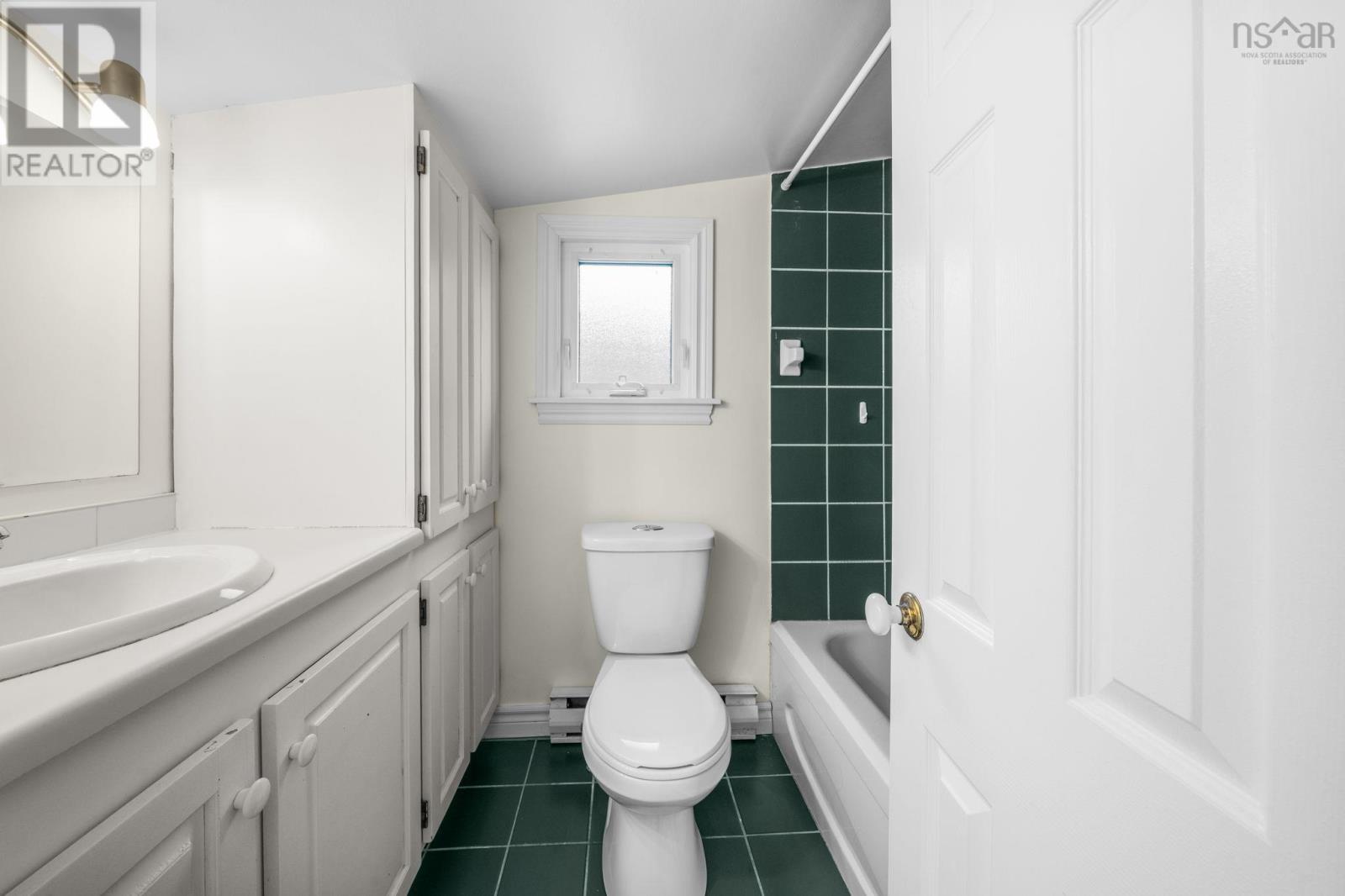 6869 Quinpool Road - 31