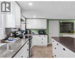 2798 South Talbot Road, Kingsville, ON N0R1B0 Photo 11