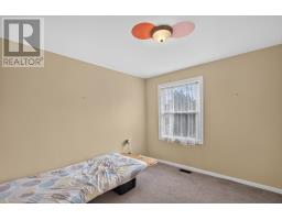 79 Fox Avenue thumbnail 11
