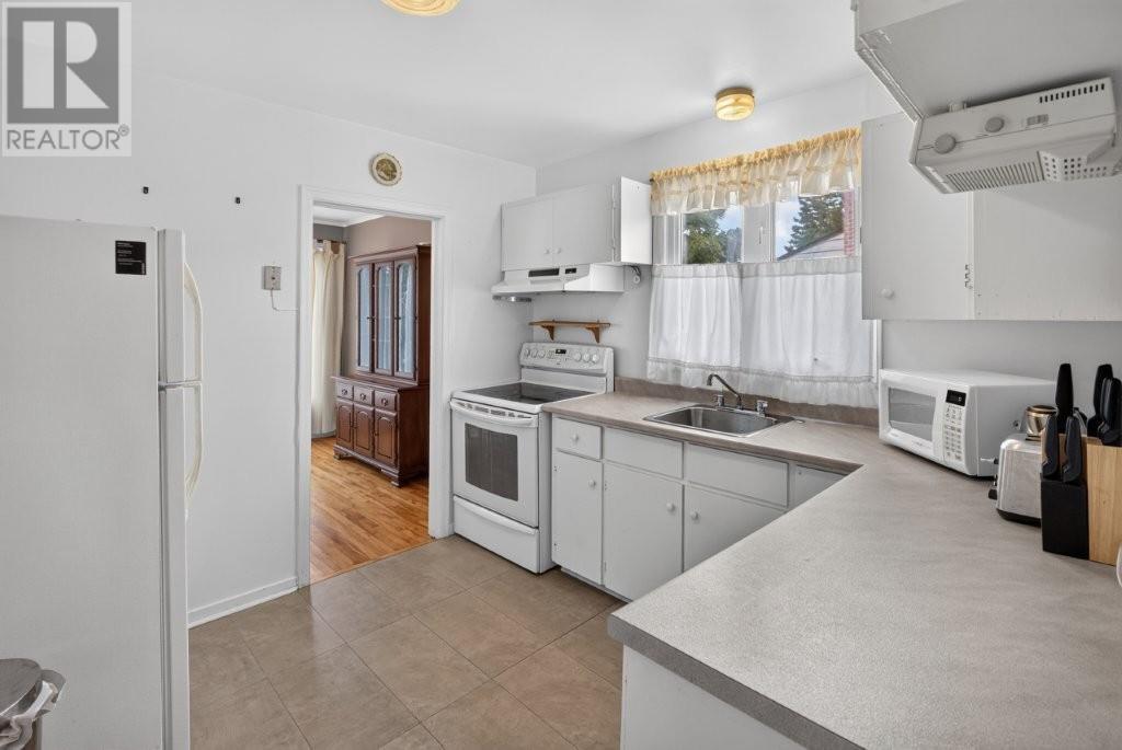 79 Fox Avenue - 10