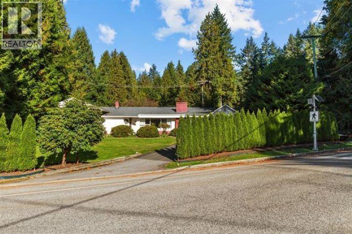 410 HADDEN DRIVE — photo 3