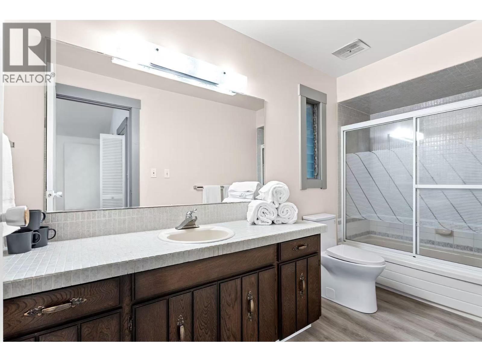Photo of 1052 W 53RD AVENUE 20