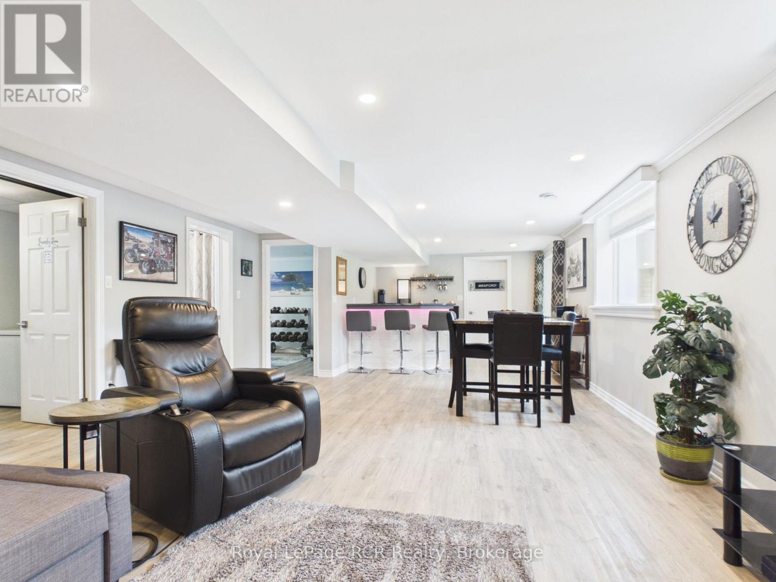 251 Pearson Street — photo 38
