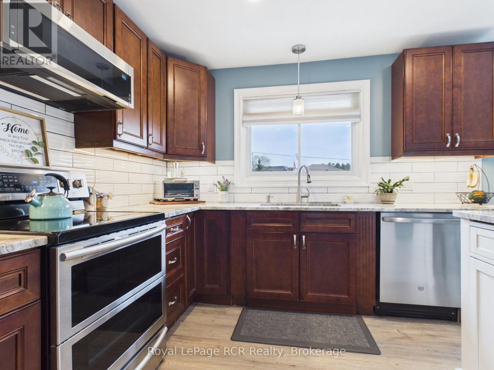 251 Pearson Street — photo 7