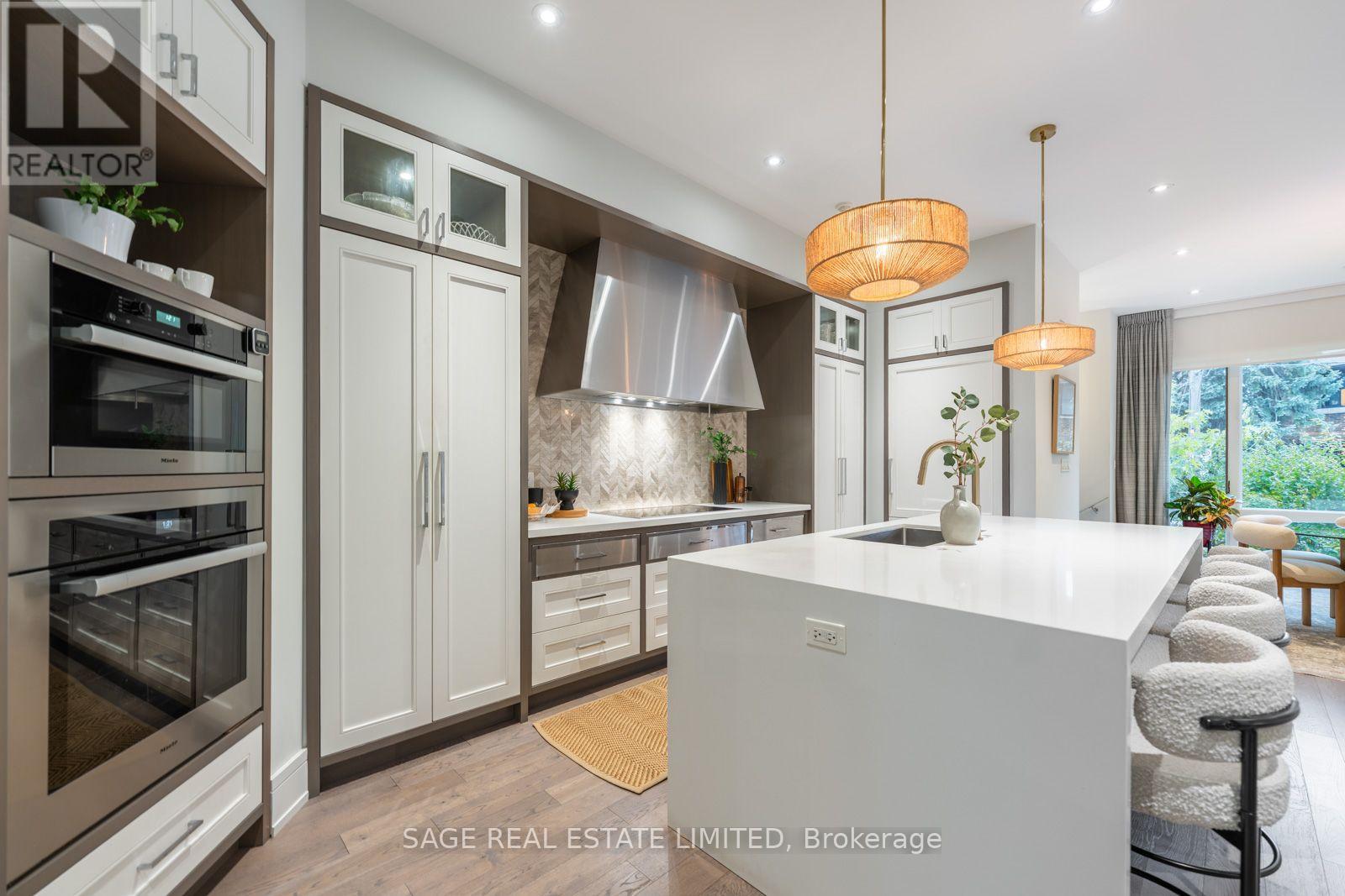5 Thurloe Avenue, Toronto, ON photo 13