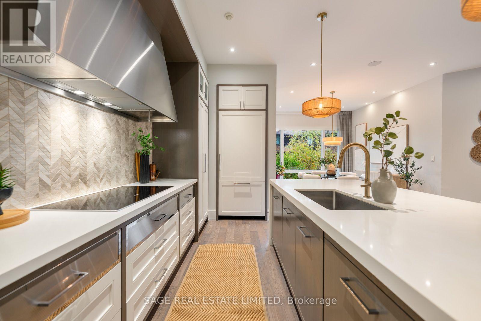 5 Thurloe Avenue, Toronto, ON photo 14