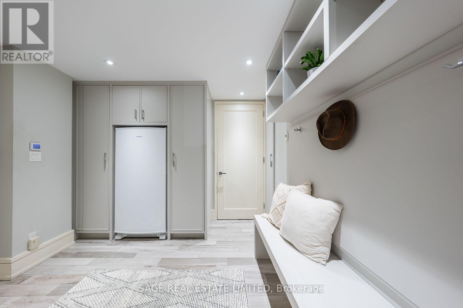 5 Thurloe Avenue, Toronto, ON photo 46