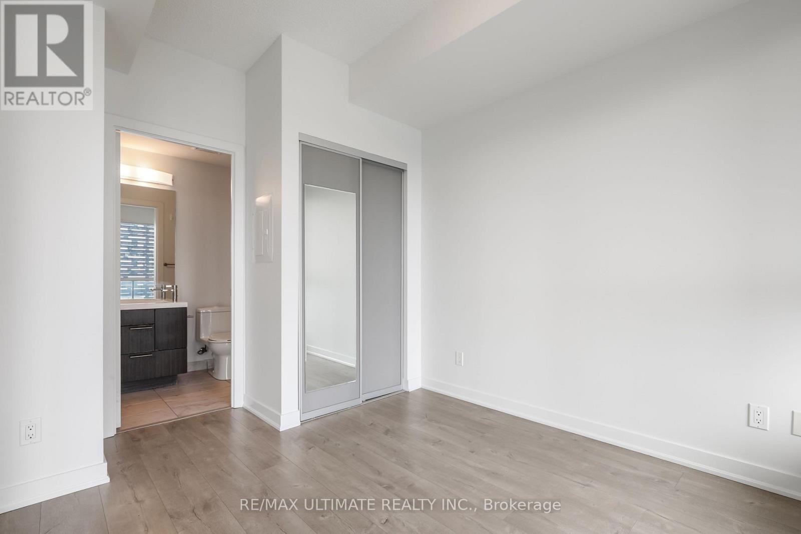 199 Richmond Street West — photo 11
