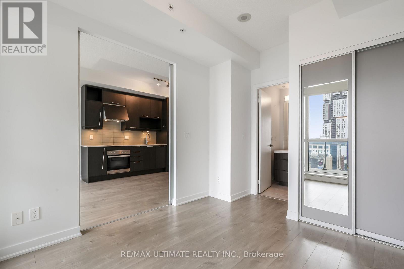 199 Richmond Street West — photo 12