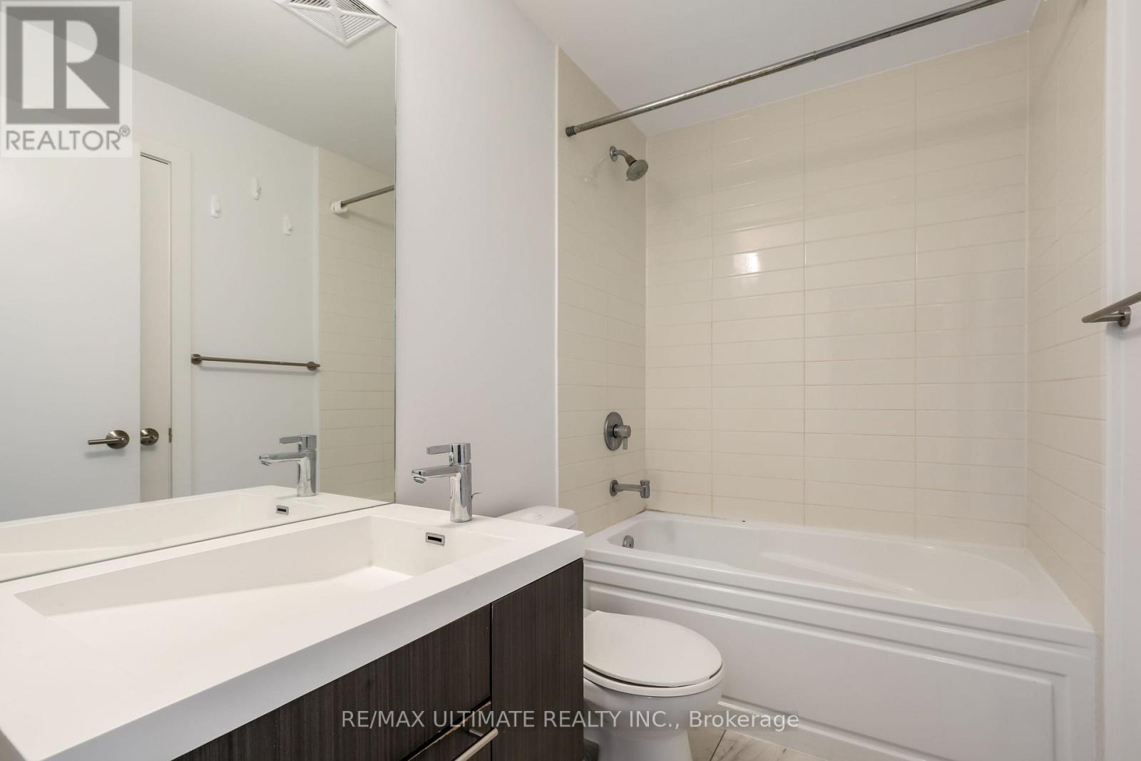199 Richmond Street West — photo 13