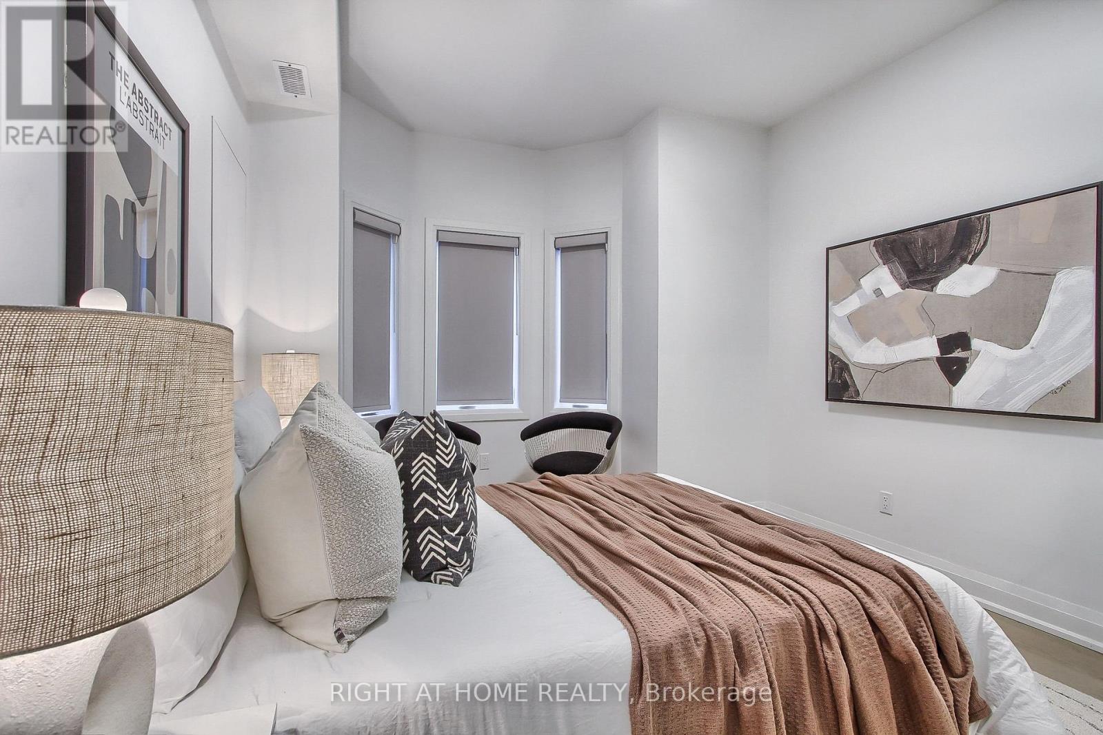 1201 Dovercourt Road — photo 12