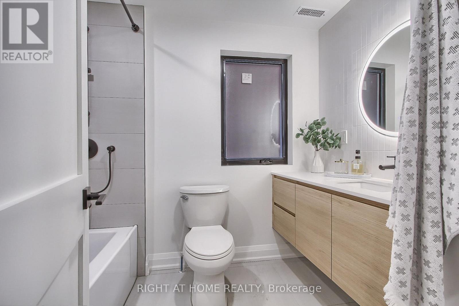 1201 Dovercourt Road — photo 13