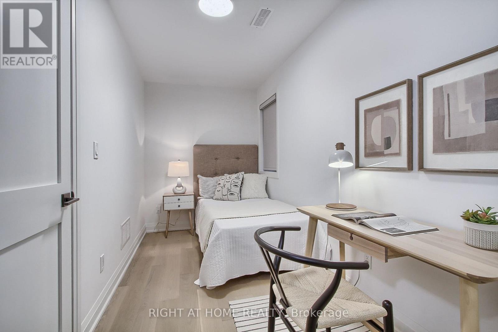 1201 Dovercourt Road — photo 16