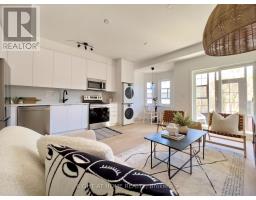 Sunroom - Unit 2 - 1201 Dovercourt Road, Toronto, ON M6H2Y1 Photo 6