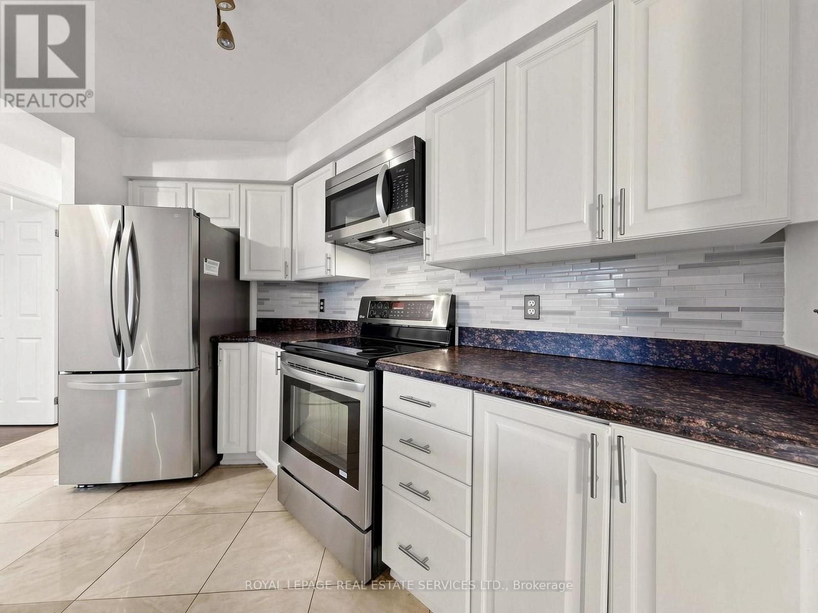 401- 300 Balliol Street, Toronto, ON photo 13