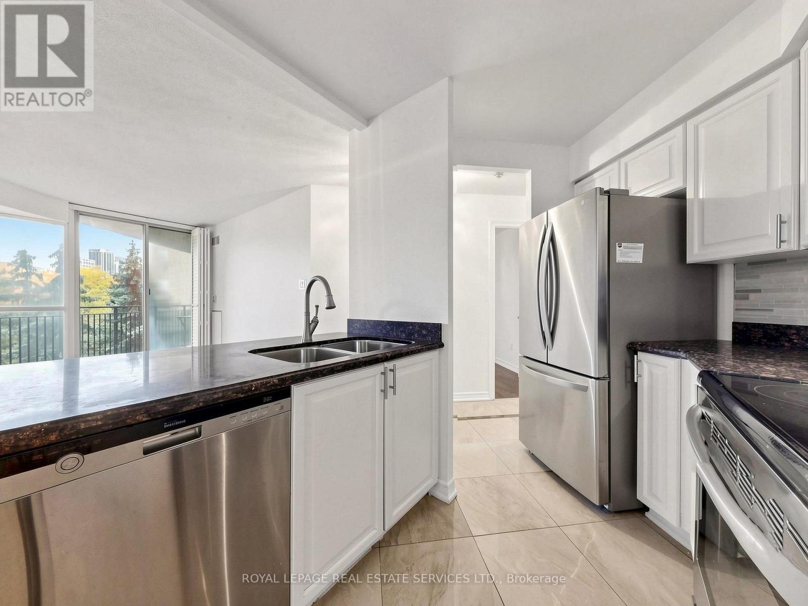 401- 300 Balliol Street, Toronto, ON photo 14