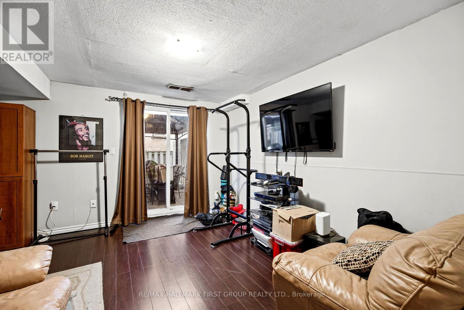 #196 41 COLLINSGROVE ROAD - 26