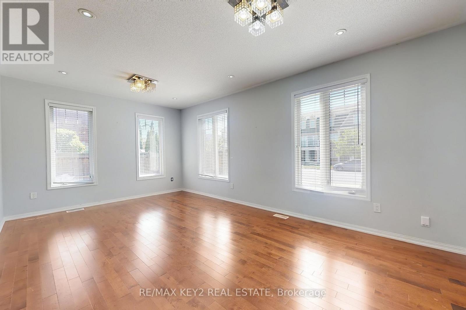 Main- 1751 Hayden Lane, Pickering, ON photo 6