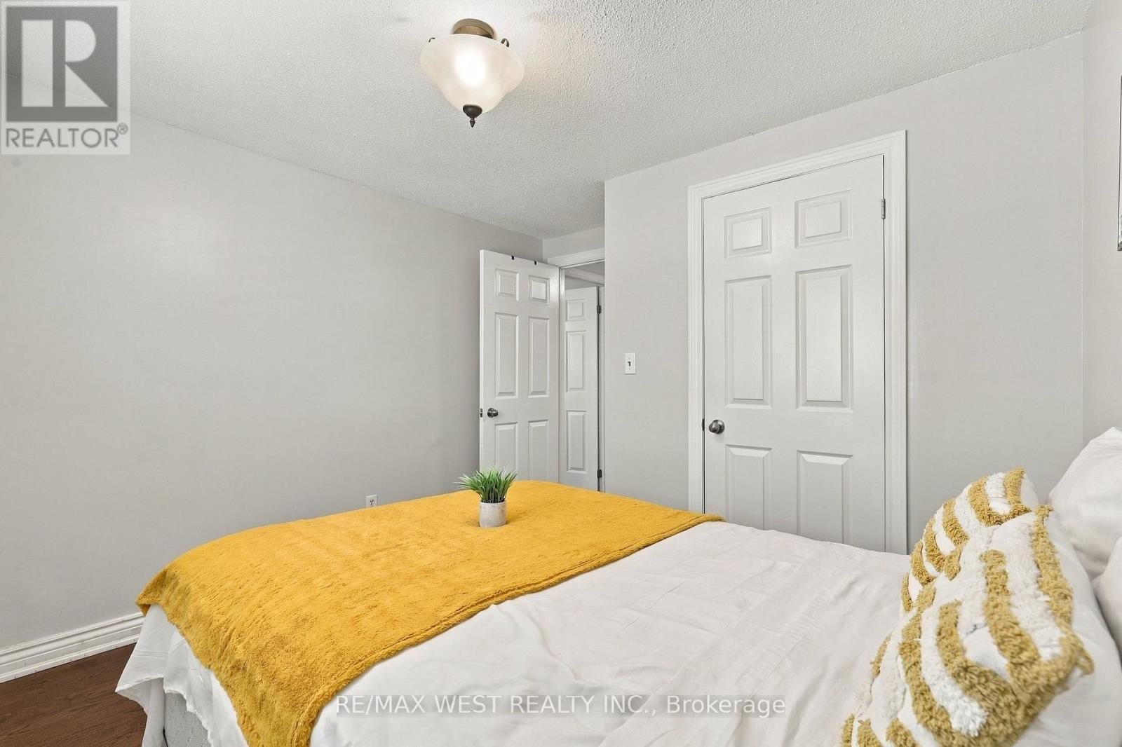 12 Waverly Street South, Oshawa, ON photo 21
