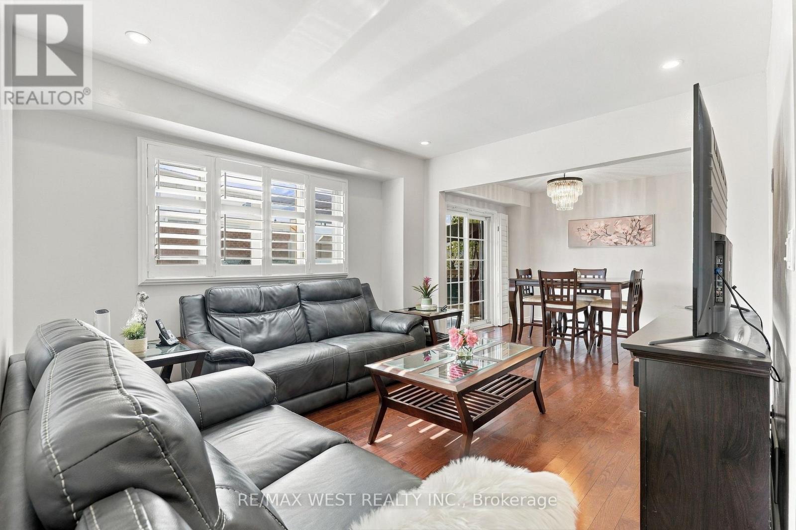 12 Waverly Street South, Oshawa, ON photo 6
