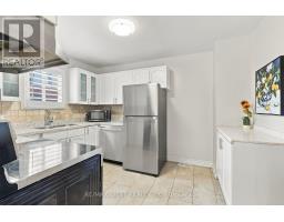 12 Waverly Street S, Oshawa, ON L1J5T7 Photo 11